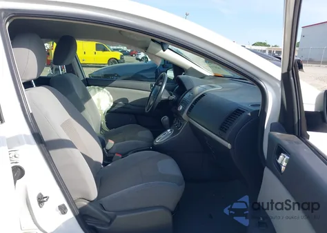 2011 Nissan Sentra 2.0Sr z USA, uszkodzony, nr VIN 3N1AB6AP8BL674452